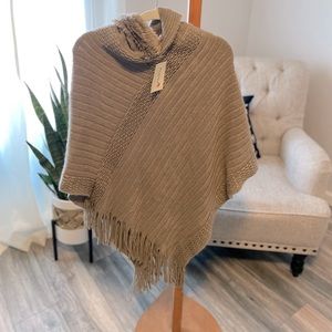 Women’s Hooded Poncho - NEW
